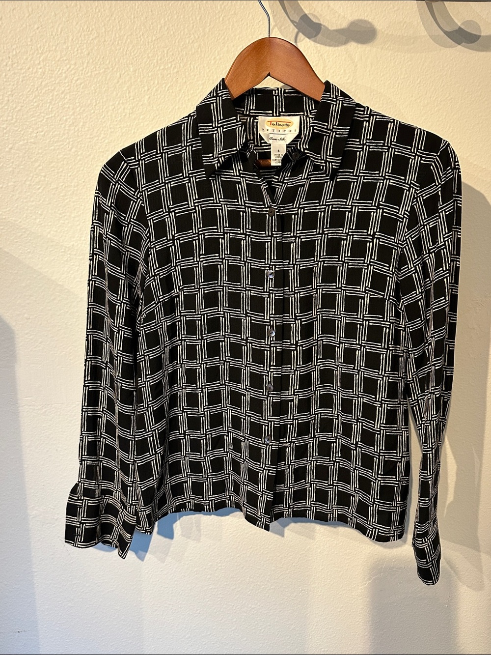 Talbots 100% Silk Black & White Geometric Button-Front Blouse 6P